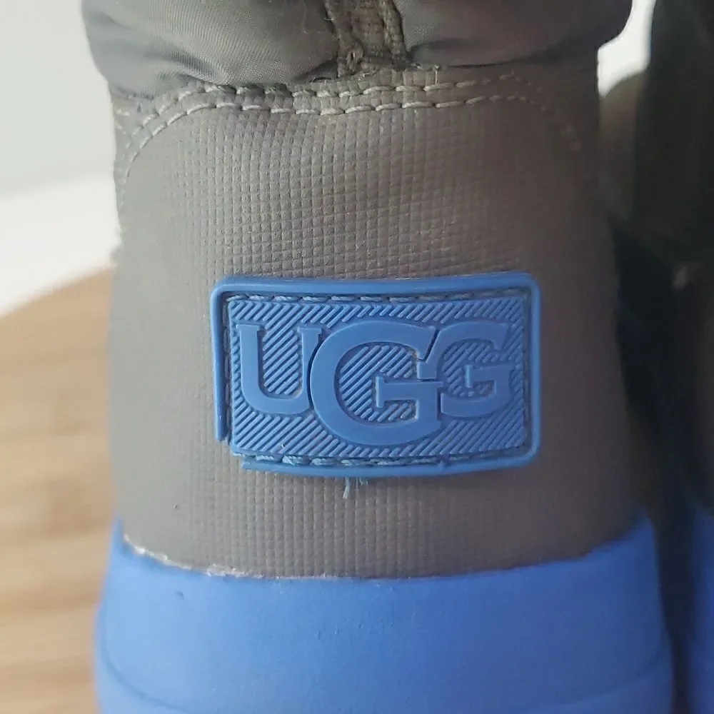 UGG Big Kids Toty Winter Weather Boot Grey Blue Size 4